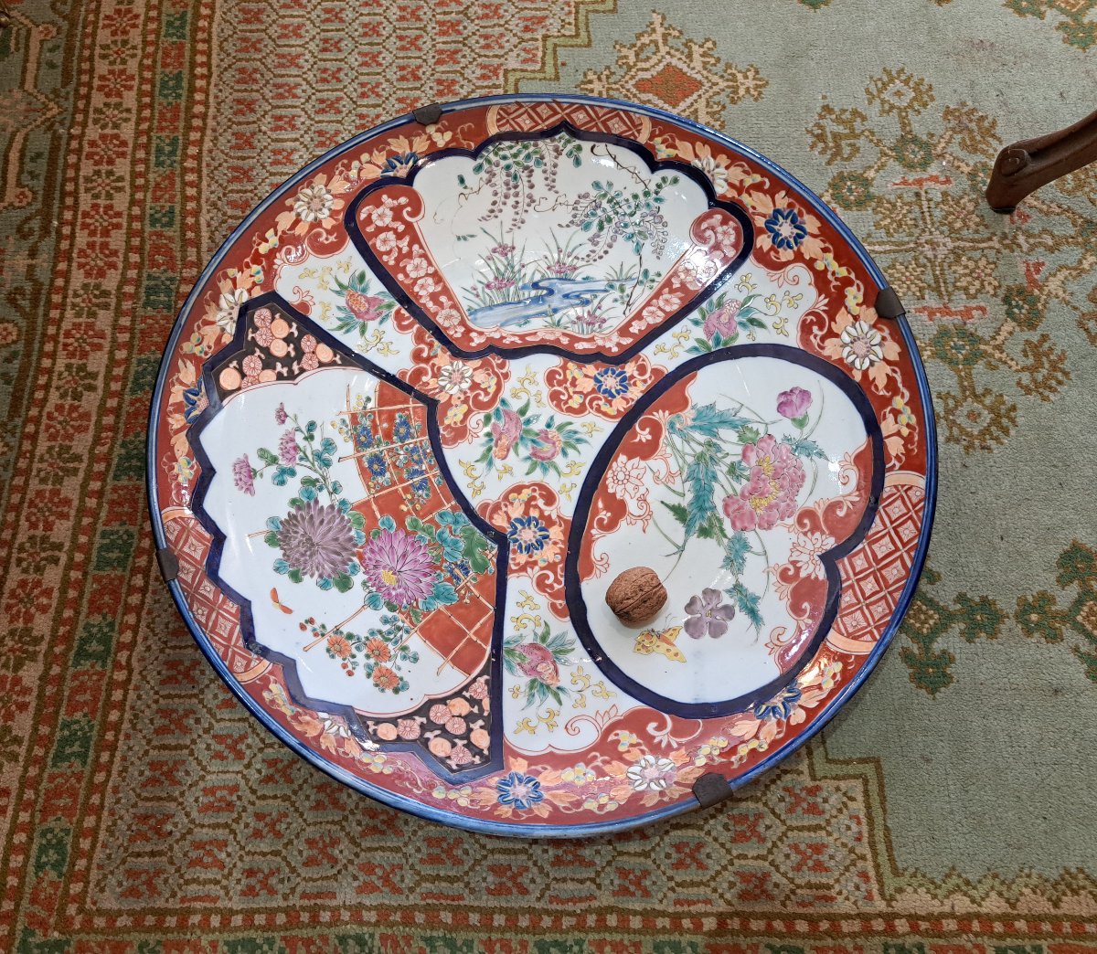 Large Imari Porcelain Dish, Japan, 19th Century; Diameter 50 Cm-photo-3