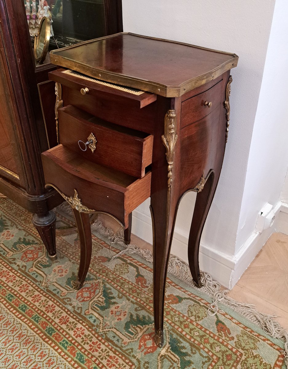 Chiffonnière Table Based On A Design By Cabinetmaker Bvrb-photo-2