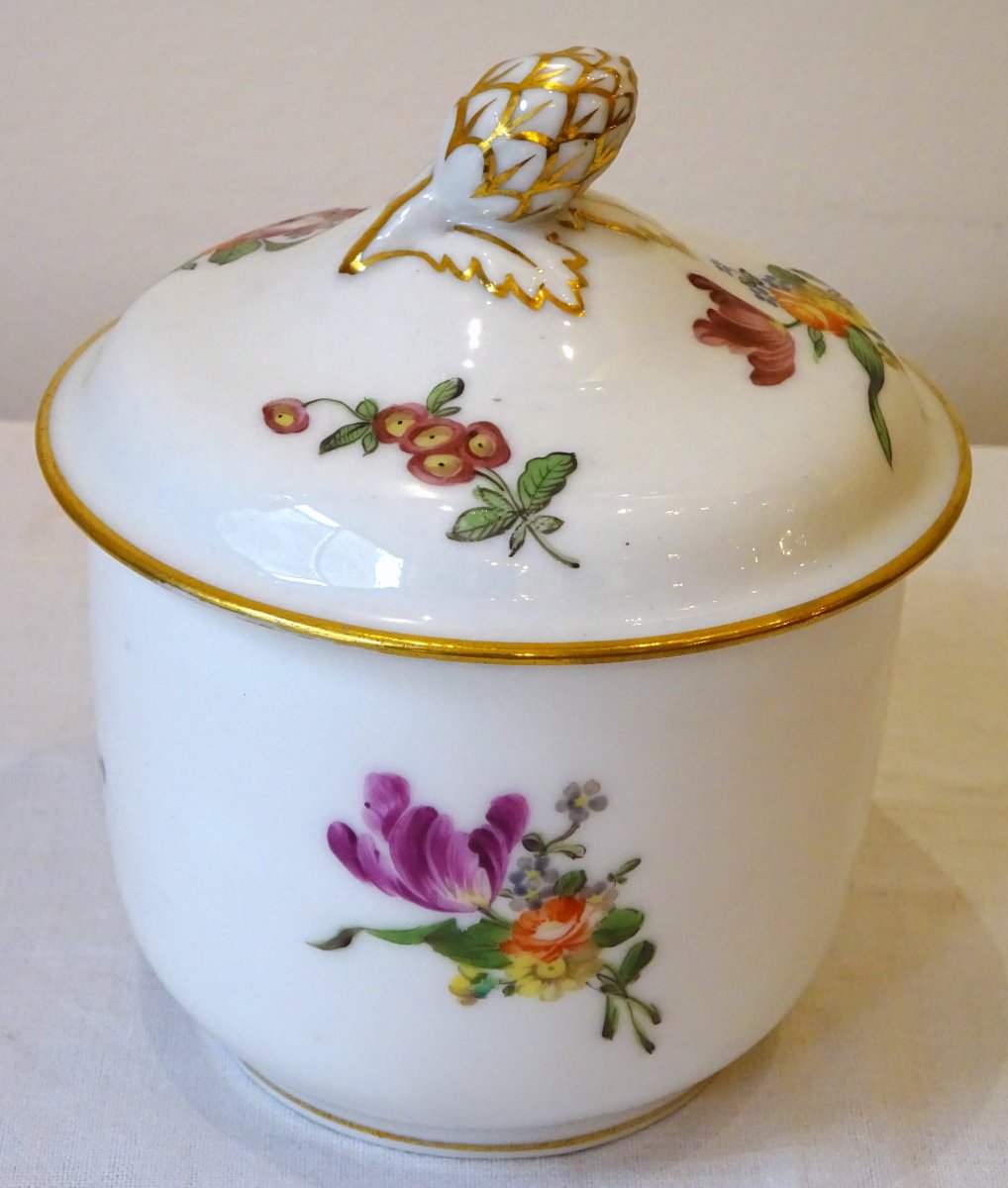 18th Century Porcelain sugar-bowl And Cover-photo-3