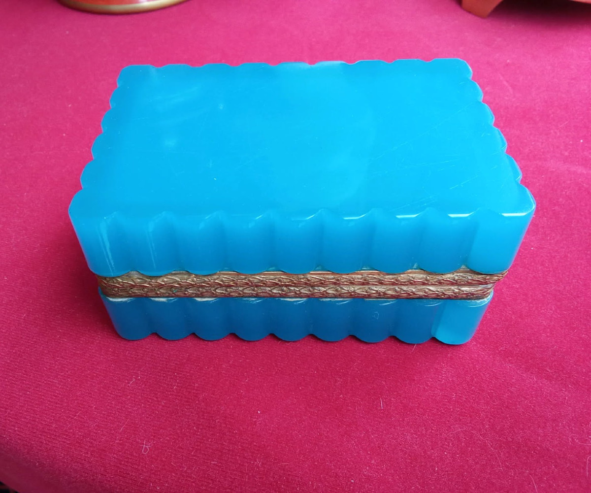 BACCARAT vers 1830 Coffret à Bijoux Boîte à côtes bambou En Opaline Bleue-photo-4