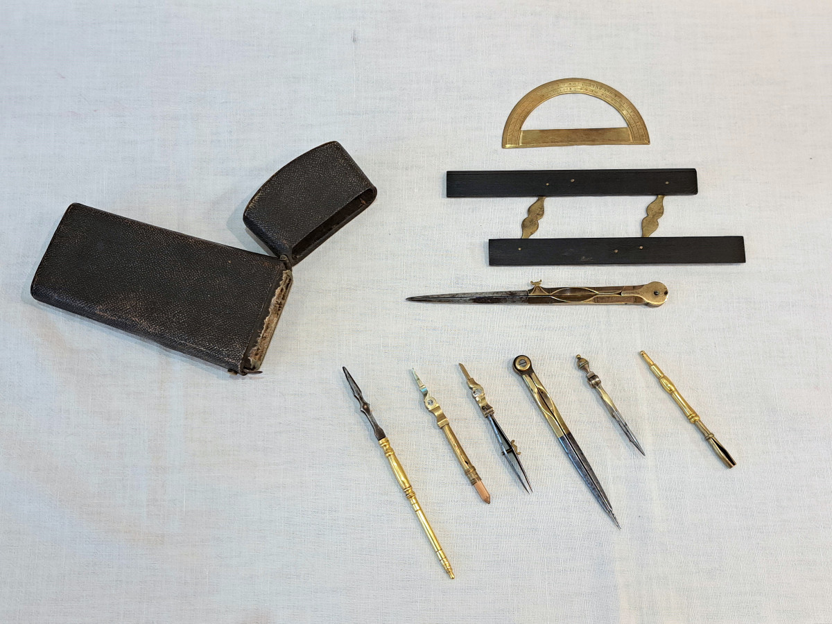 Nécessaire Trousse D’architecte Dans Son étui En Galuchat Début XIXème