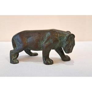 Lionceau Marchant – Bronze à Patine Verte