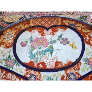 Grand plat en porcelaine Imari Japon XIXème Diamètre 50 cm