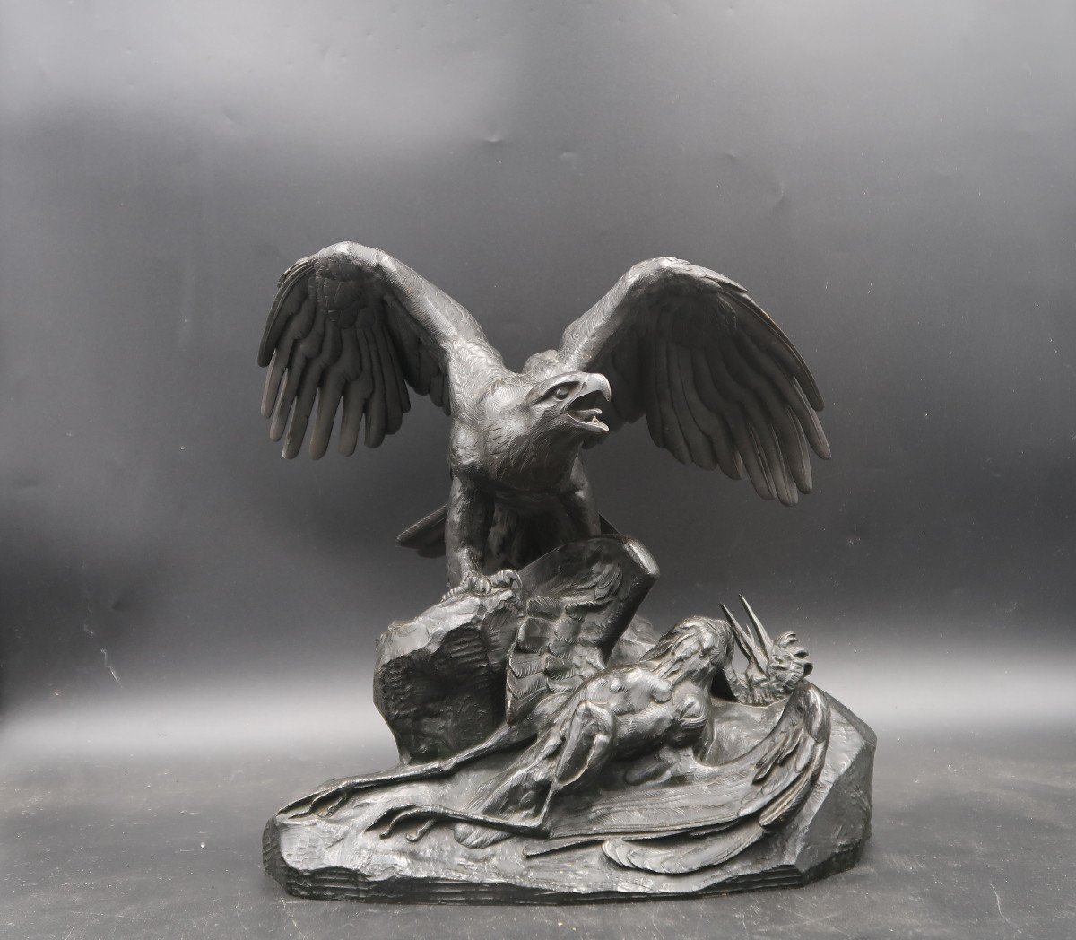 Barye  sculpture Bronze Aigle  Héron Barbedienne. -photo-4