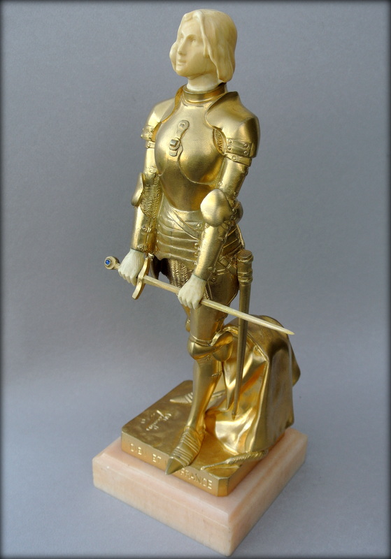 Statue représentant Jeanne d'Arc-photo-3