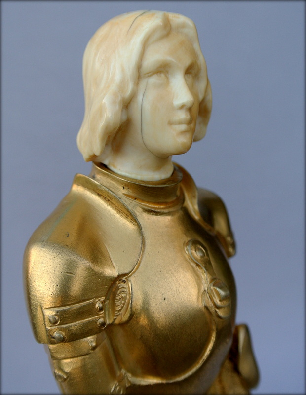 Statue représentant Jeanne d'Arc-photo-4
