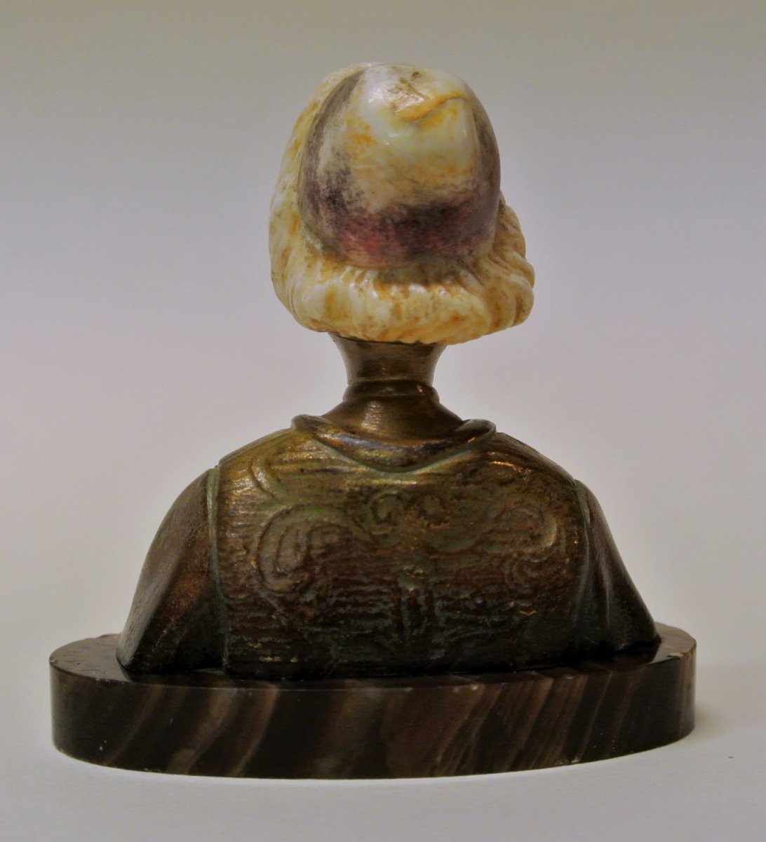Small Bust Signed Delagrange-photo-2