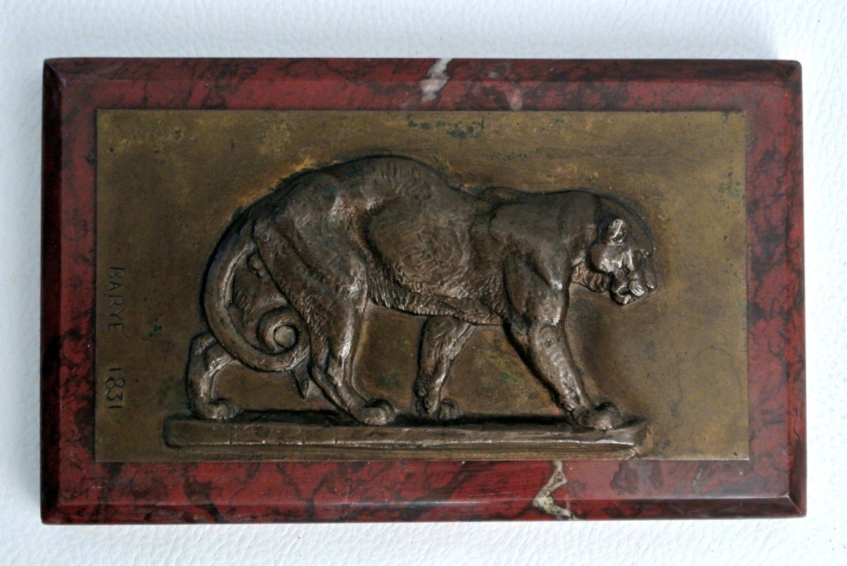 Panthère marchant, bas-relief en bronze.-photo-2