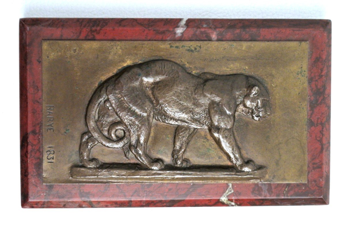 Panthère marchant, bas-relief en bronze.-photo-2