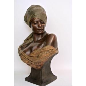 Orientalist Bust Signed Lévêque, Goldscheider Manufacture