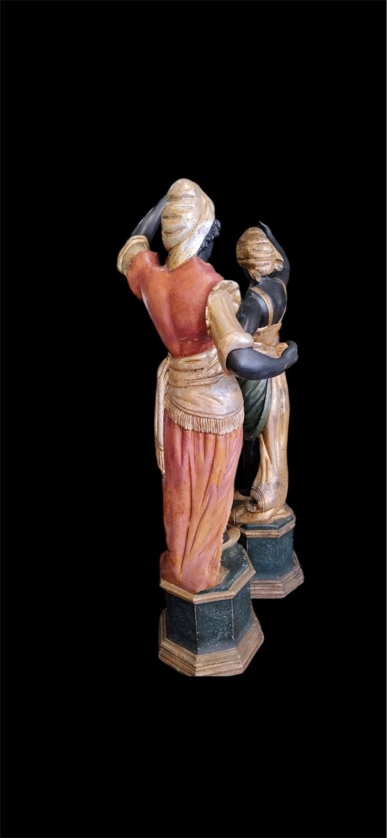 Paire des statues en bois lacque-photo-3
