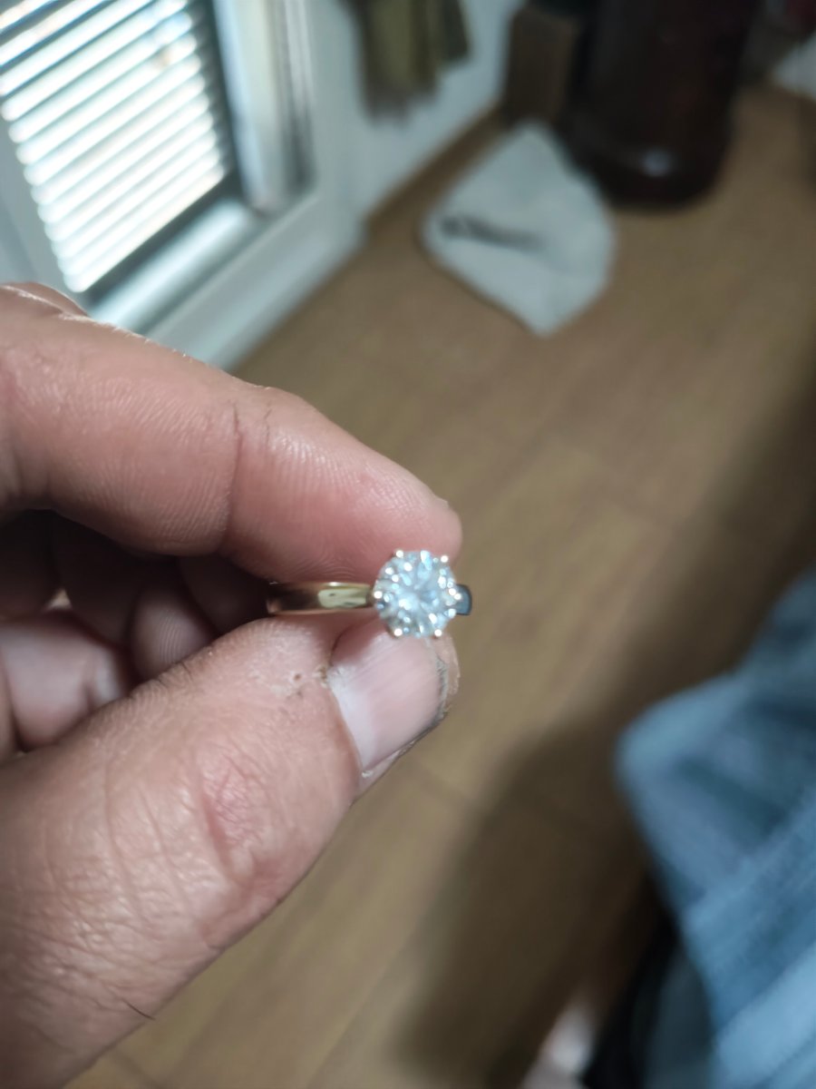 1-carat White Gold Diamond Ring-photo-4