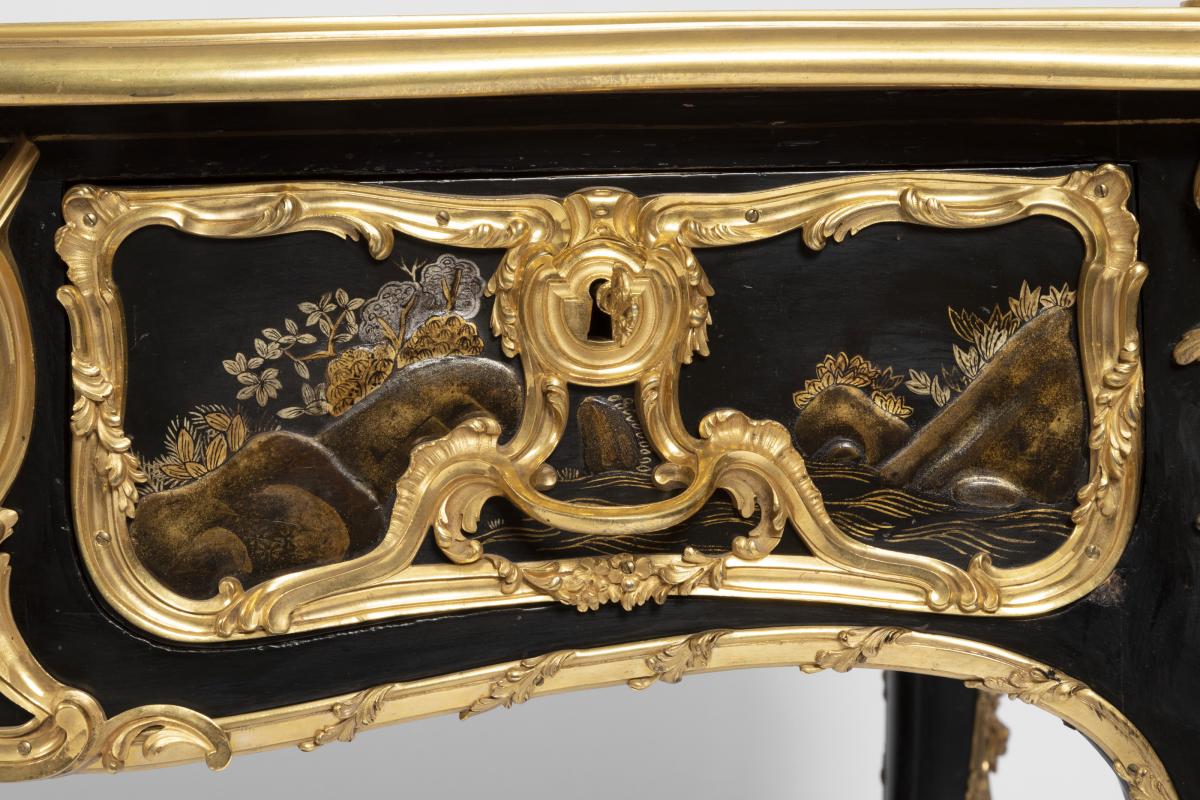 Flat European Lacquered Desk-photo-6