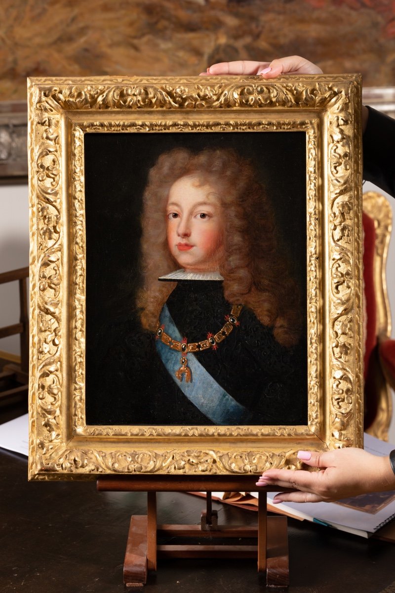 Portrait Of Philippe V Of Spain - French School Around 1700-photo-4