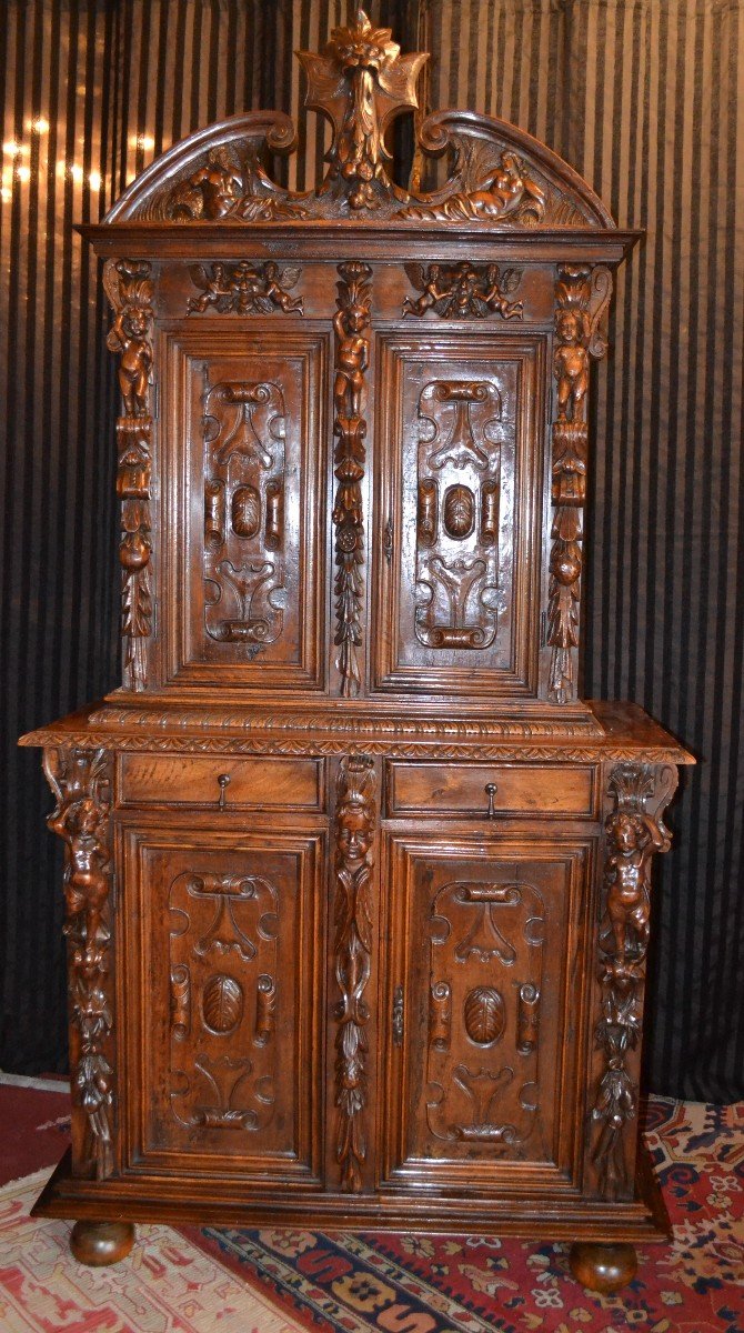 Diminutive In Walnut - Renaissance Style - Ep XIXth