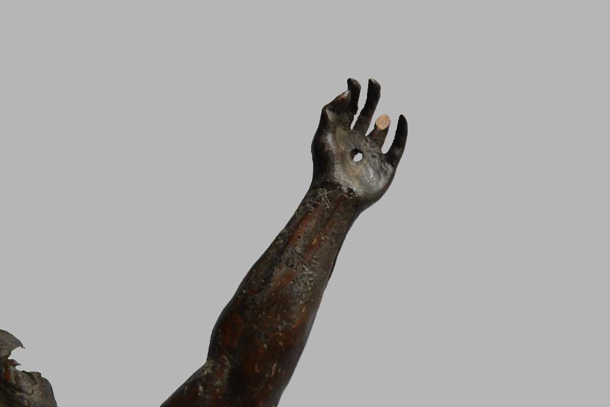Large 18th Century Carved Wooden Christ-photo-3
