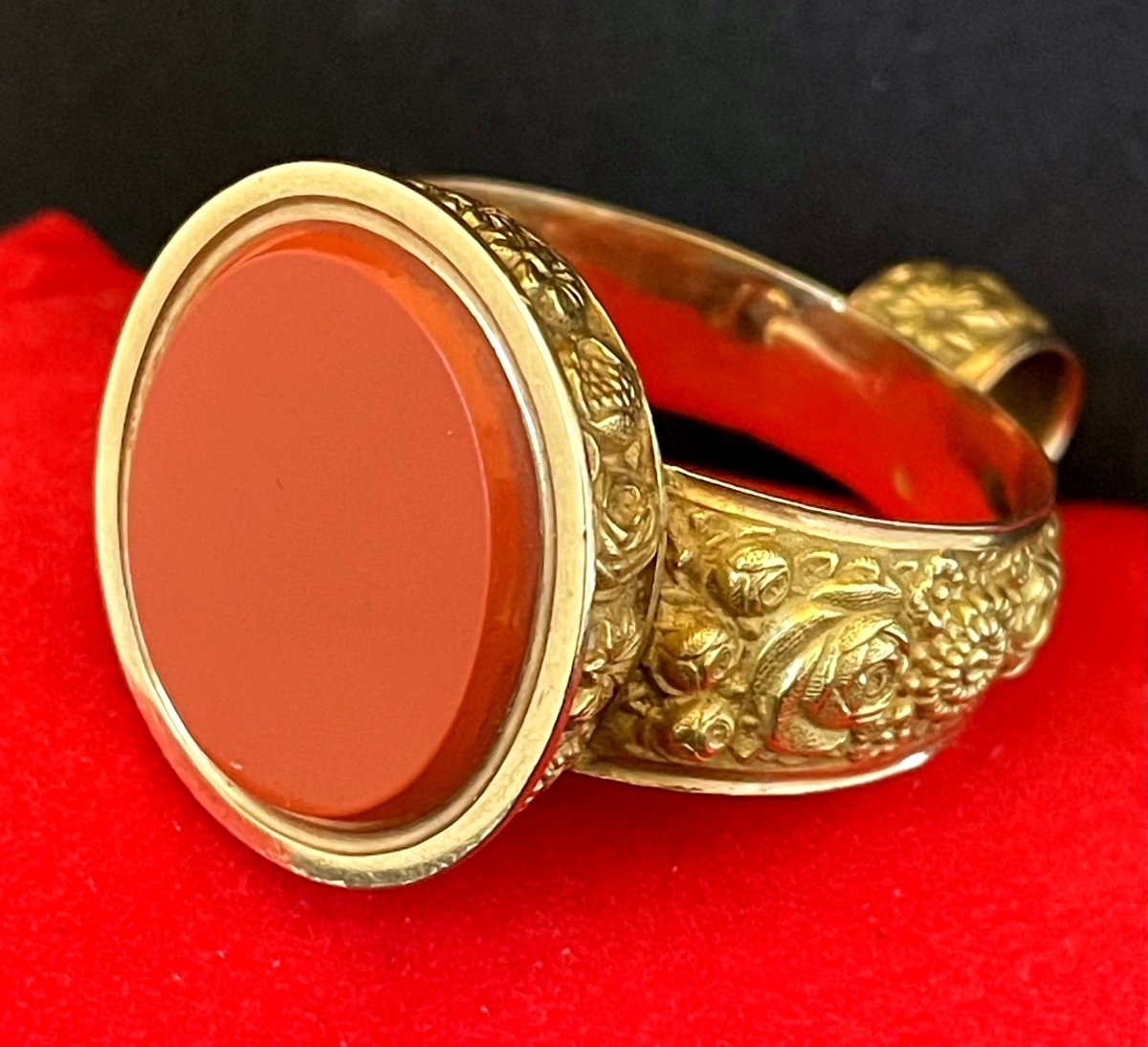 Large Episcopal Pendant Ring In Gold-photo-3