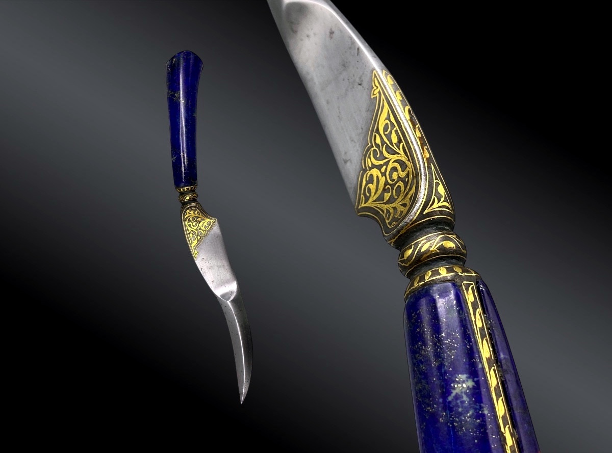 Poignard Mahratte dit Bich’hwa, poignée en lapis lazuli Inde, début XXème siècle