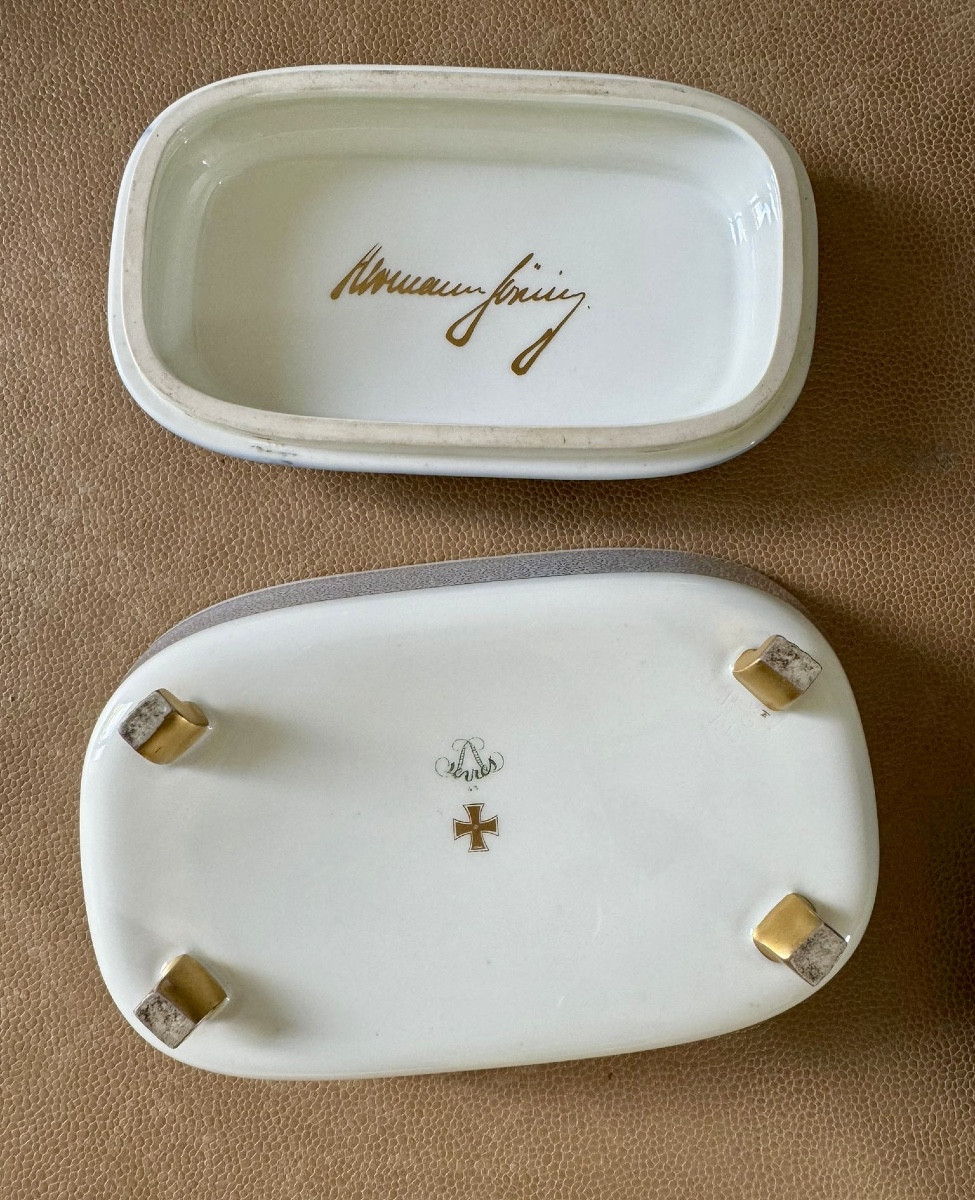 Boîte à cigares en porcelaine de Sèvres pour Hermann Göring-photo-4