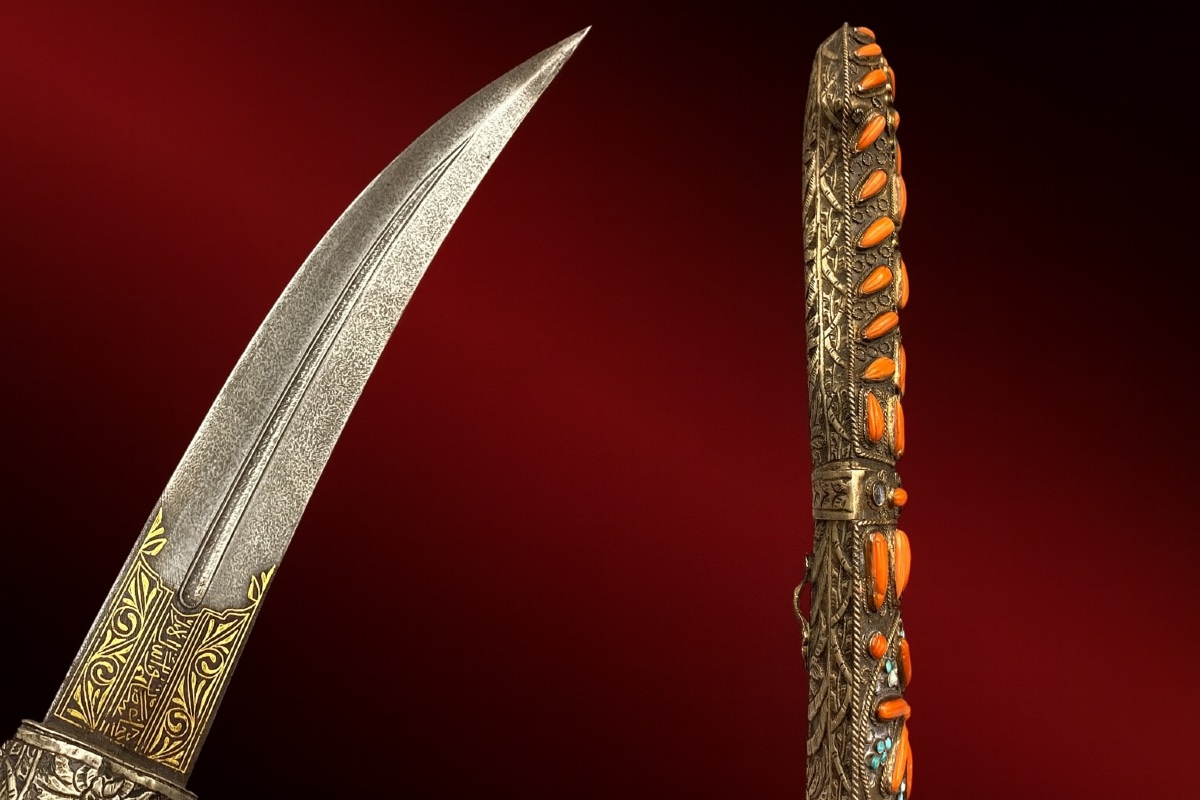 Dague ottomane en damas, corail et turquoise – Trabzon, mer Noire, XVIIIᵉ siècle. -photo-3