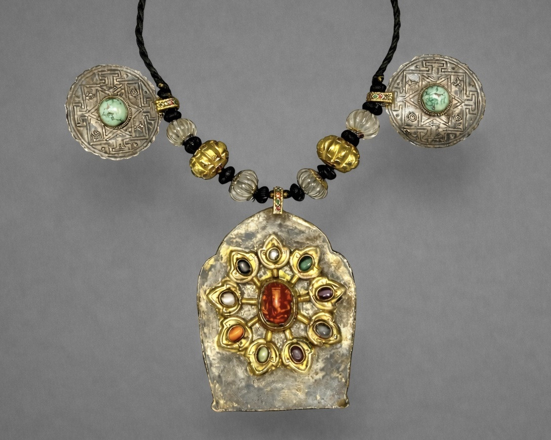 A Work Of Art, Not A Jewel-photo-2