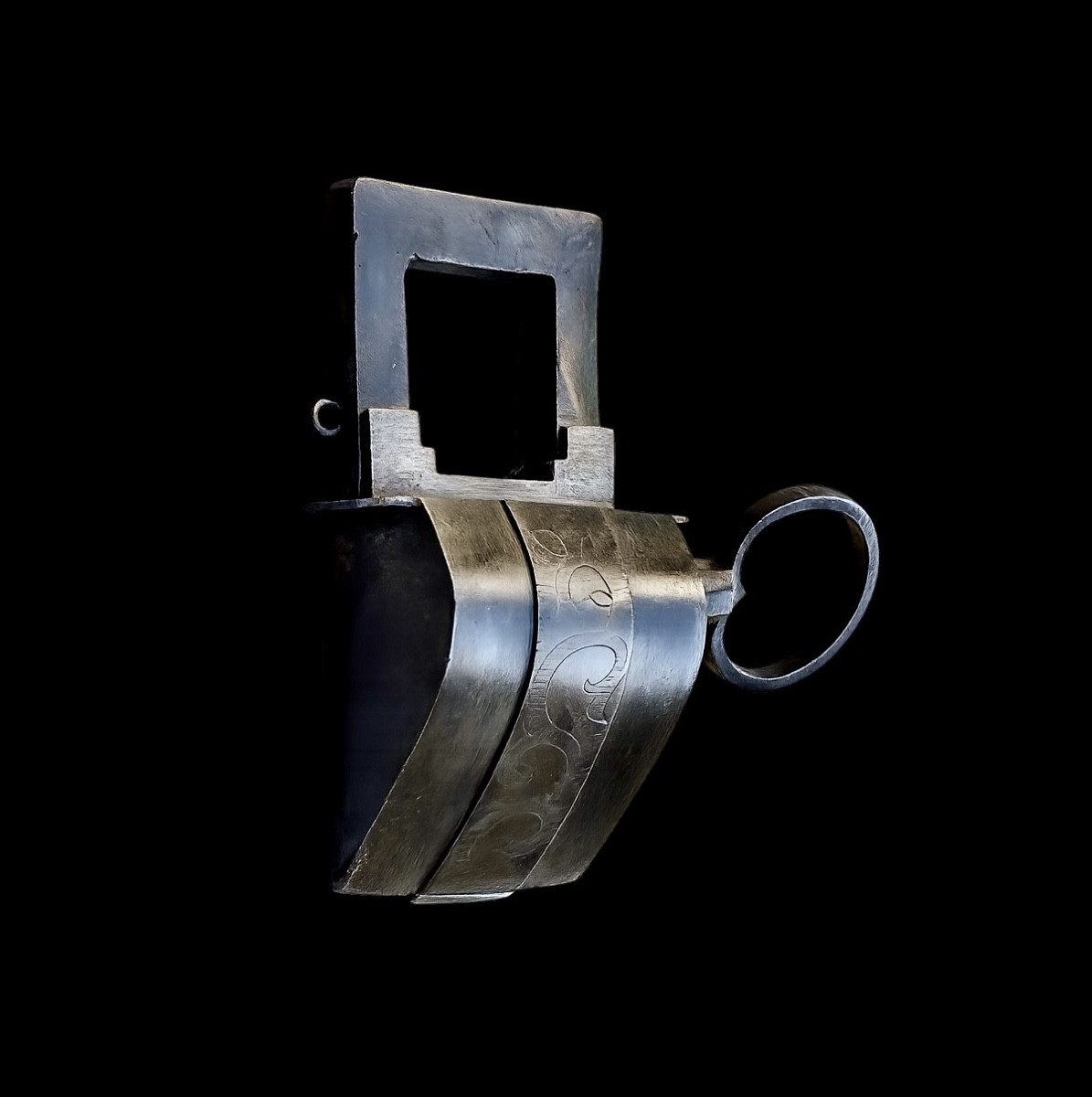 Antique Wrought Iron Padlock, Northern Italy (lombardy – Veneto), Late 16th – Early 17th Century