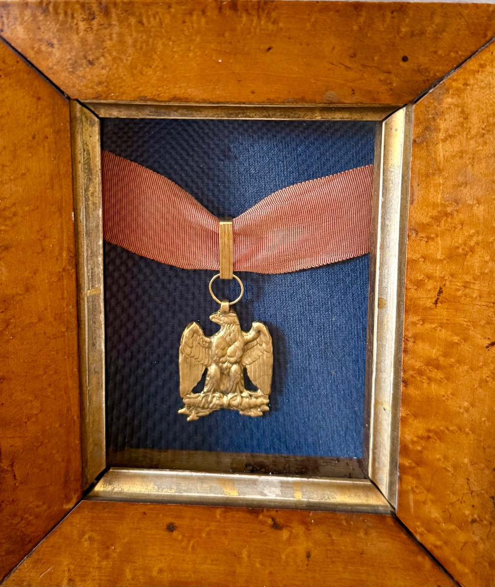 Insignia Of The Veterans Of The First Empire-photo-1