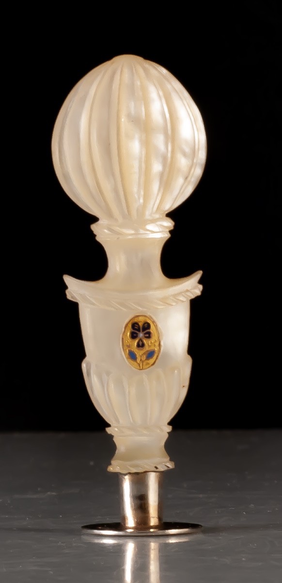 Sealing Ring In Carved Mother-of-pearl And Gilt Silver, Dated 1819