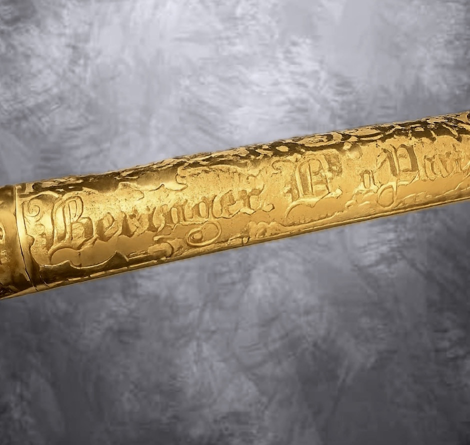 Exceptionnel objet de cabinet doré et gravé, signé “Beringer breveté à Paris”,coffret d’origine-photo-2