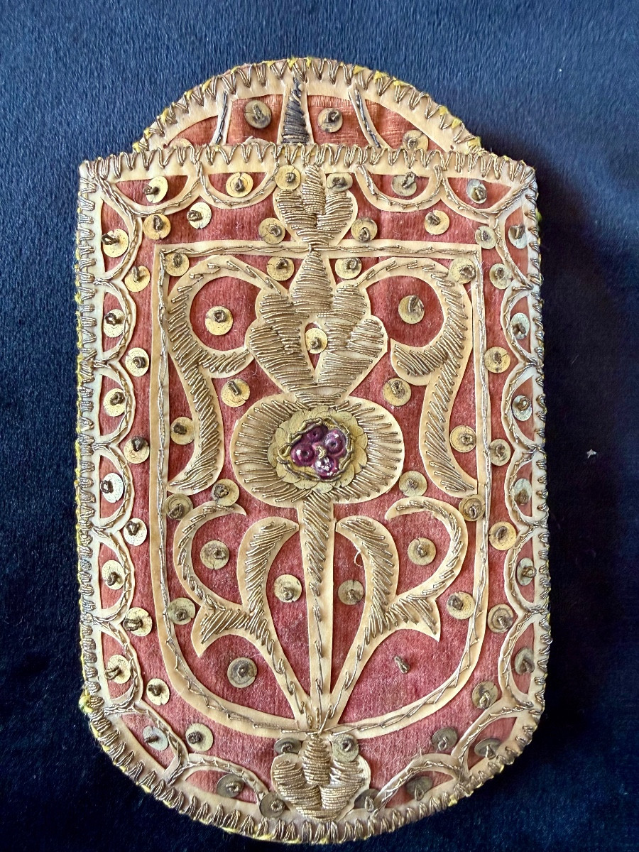 RARE PAIRE DE POCHETTES ARISTOCRATIQUES AUX FLEURS DE LYS-photo-3