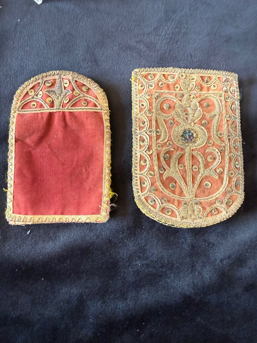 RARE PAIRE DE POCHETTES ARISTOCRATIQUES AUX FLEURS DE LYS-photo-4