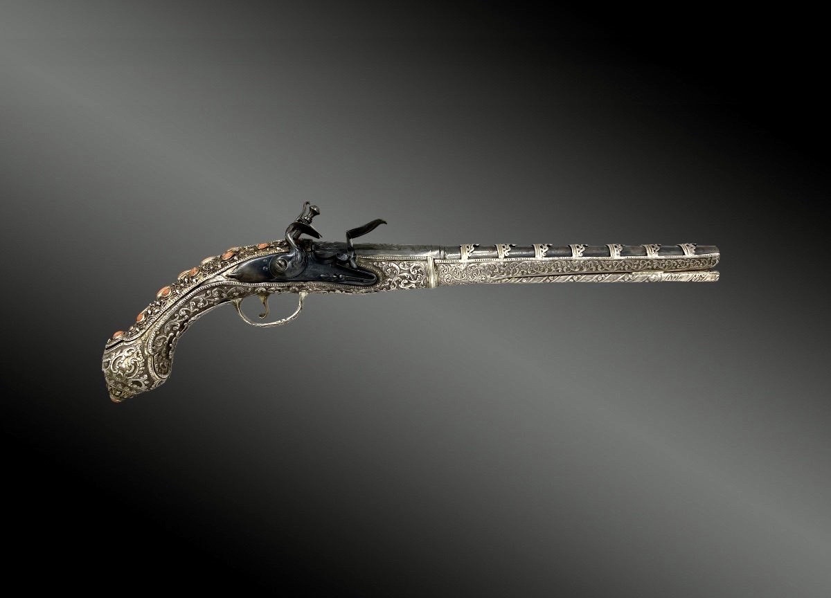 Pistol à l'Oriental By Fatou In Paris-photo-2