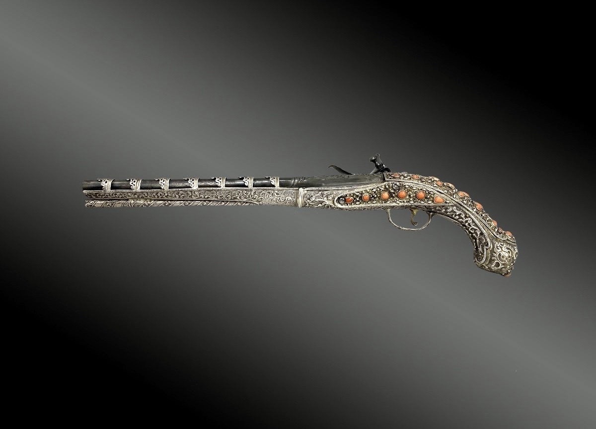 Pistol à l'Oriental By Fatou In Paris-photo-4