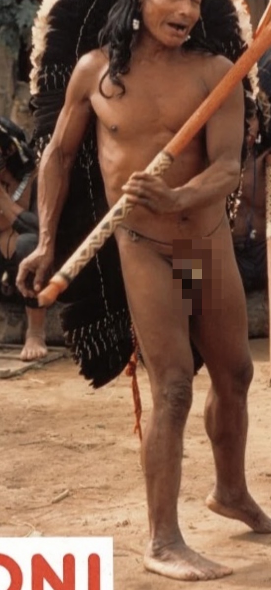 Kayapó Ceremonial Headdress And Original Photograph From The Film Raoni-photo-3