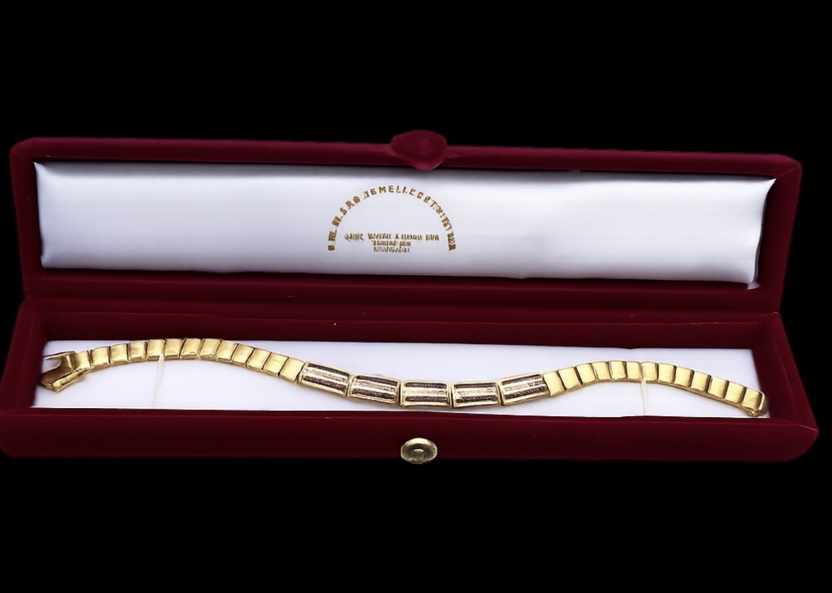 BRACELET EN OR 750, RUBIS ET DIAMANTS