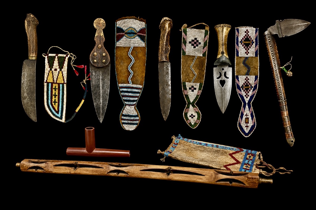 Collection d’armes et d’objets de prestige des Premières Nations d’Amérique du Nord – XIXᵉ sièc