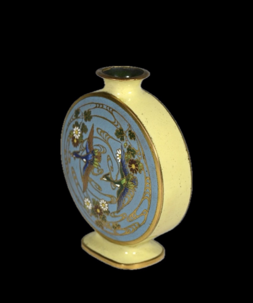 Miniature Bianhu-shaped Flask In Gilded Bronze With Champlevé Enamel-photo-2