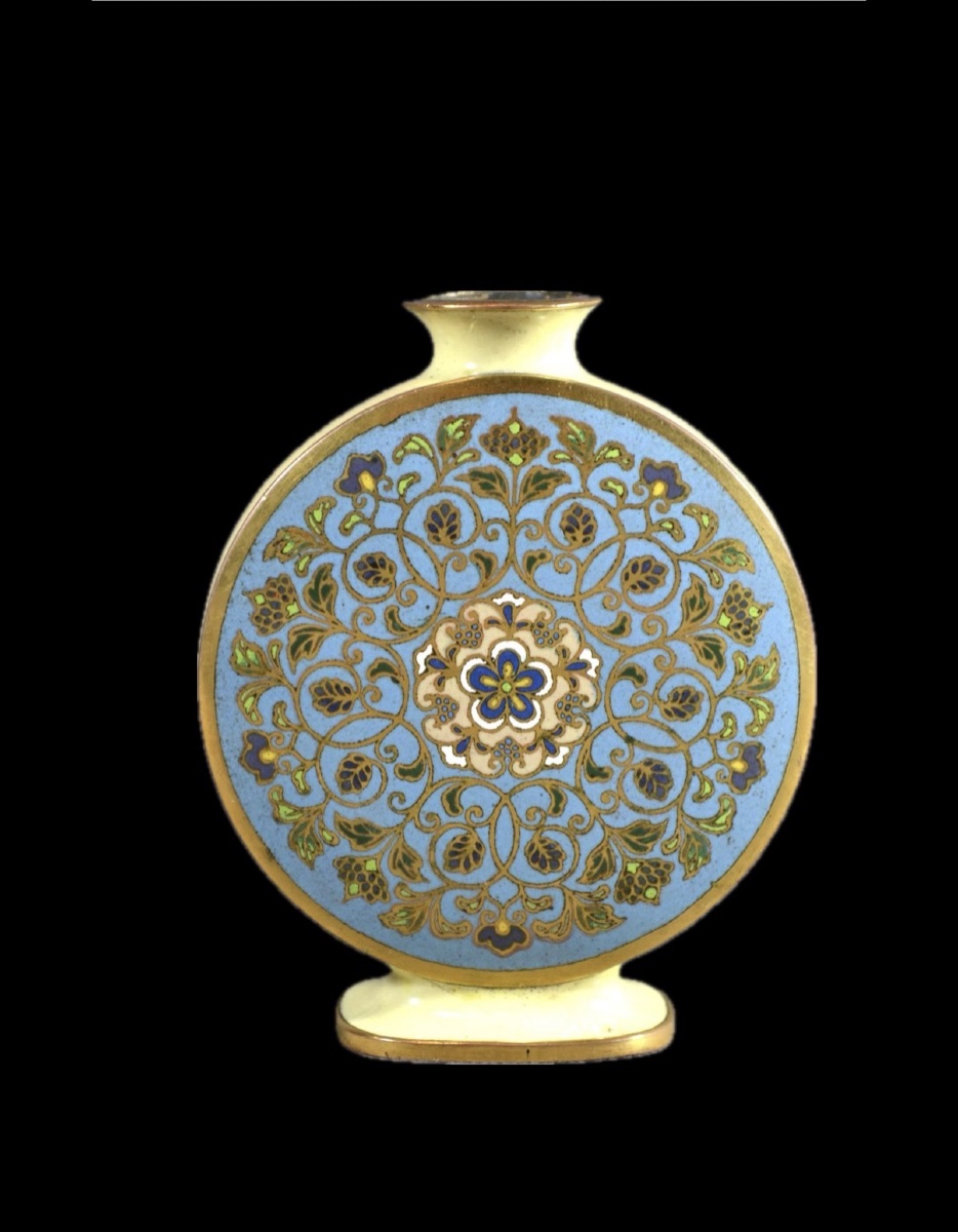 Miniature Bianhu-shaped Flask In Gilded Bronze With Champlevé Enamel-photo-3