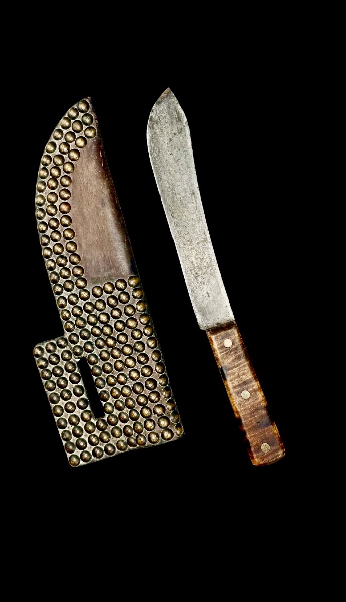 Great Plains Knife With A Riveted Sheath
