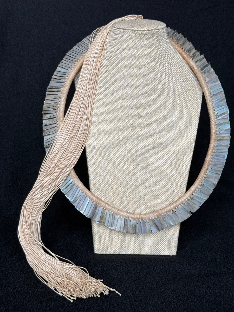 COLLIER CÉRÉMONIEL DE CHEF KAYAPÓ (NGÂP)