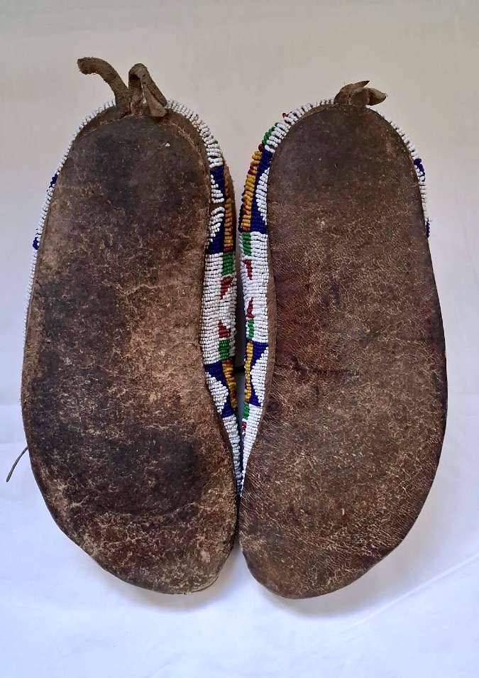 Pair Of Prestigious Beaded Loafers From The Great Plains-photo-1