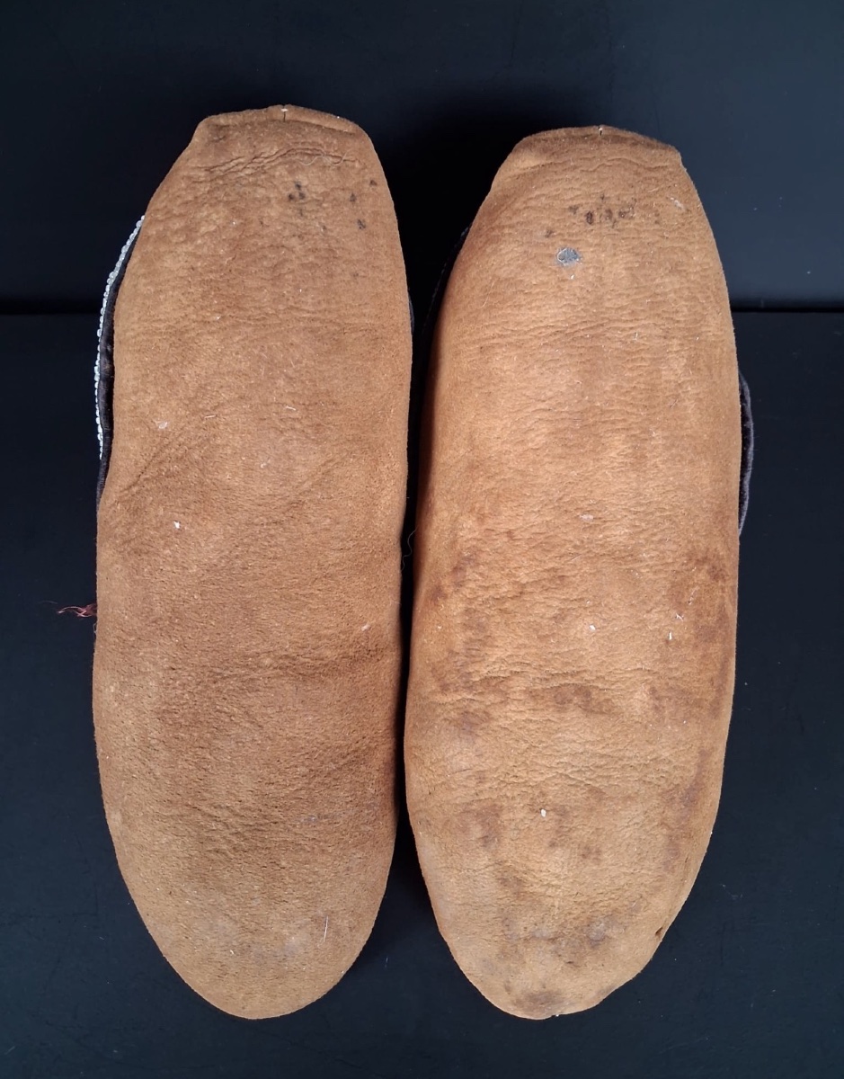 Pair Of Luxury Beaded Loafers-photo-2