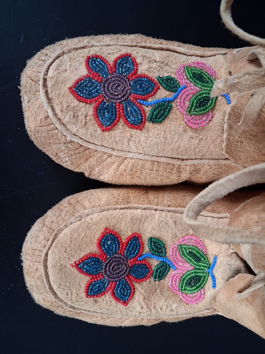 Pair Of Women's Boots Made Of Beaded Deer Leather-photo-2
