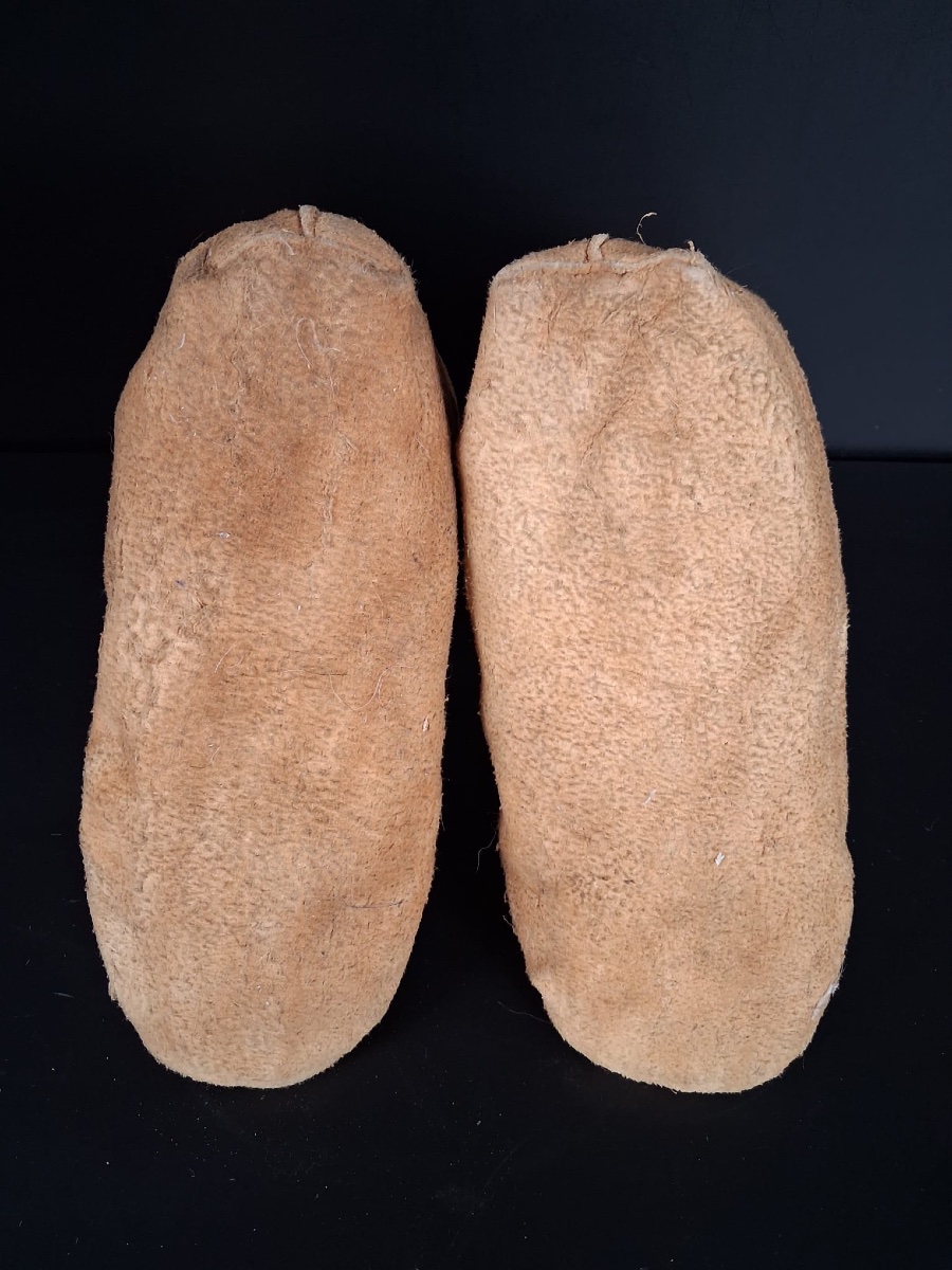 Pair Of Women's Boots Made Of Beaded Deer Leather-photo-3