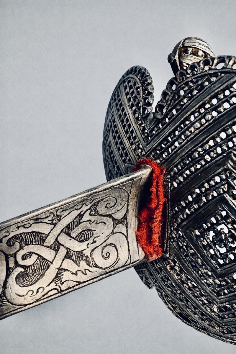 ÉPÉE DE COUR FRANÇAISE D’OFFICIER AU SERVICE DU ROI ÉPOQUE LOUIS XV – VERS 1740-1760 -photo-2