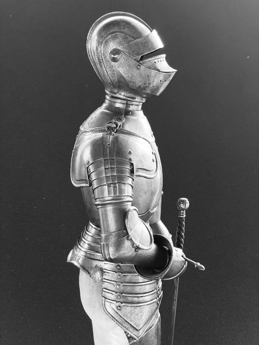 Mastercrafted Armor, France, 18th Century -photo-3