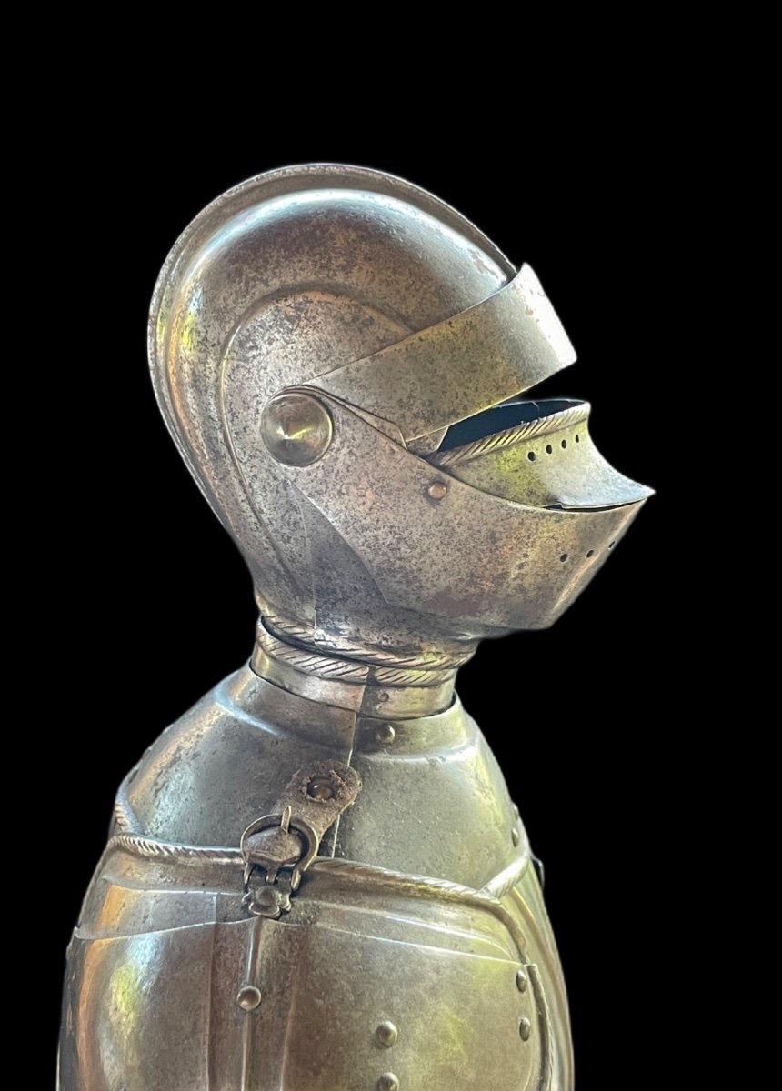 Mastercrafted Armor, France, 18th Century -photo-4