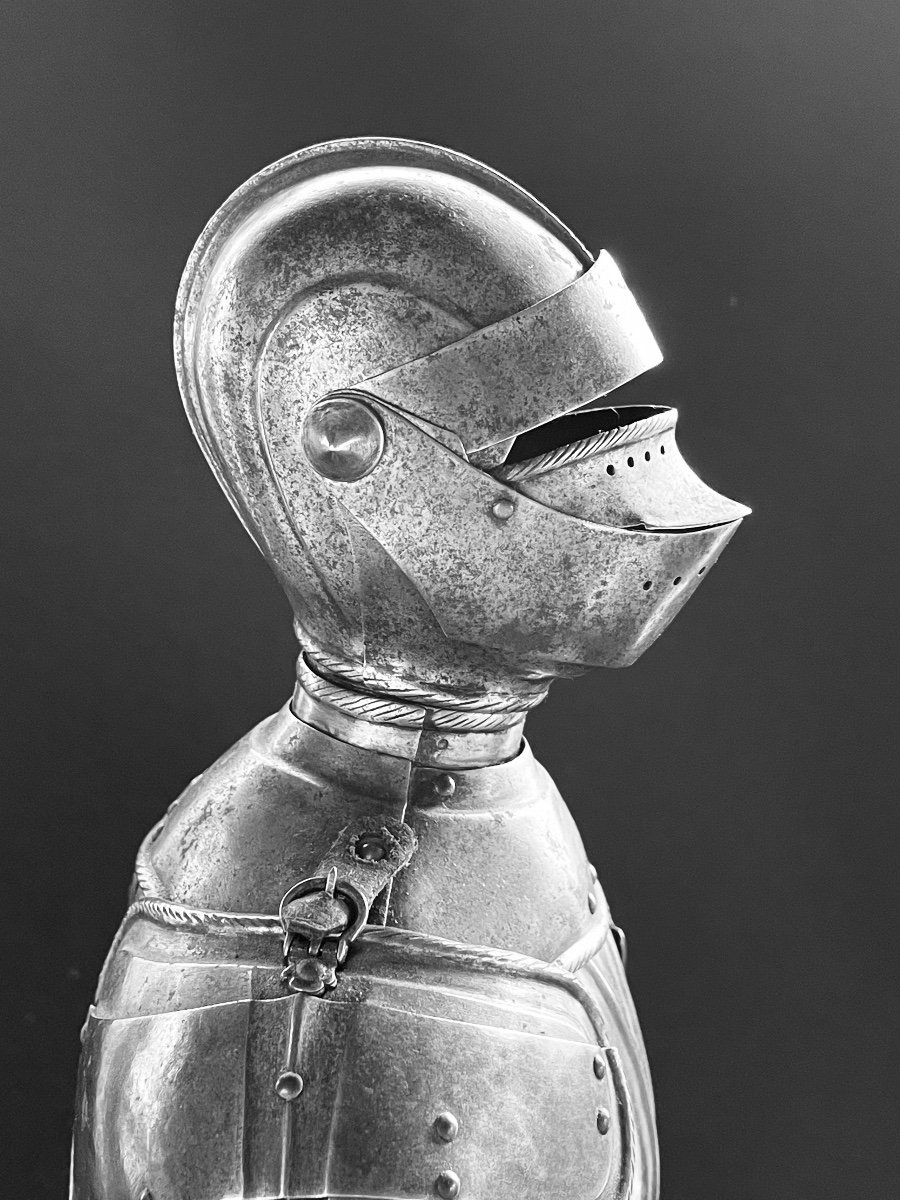 Mastercrafted Armor, France, 18th Century -photo-5