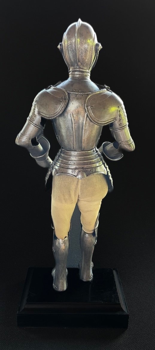 Mastercrafted Armor, France, 18th Century -photo-6