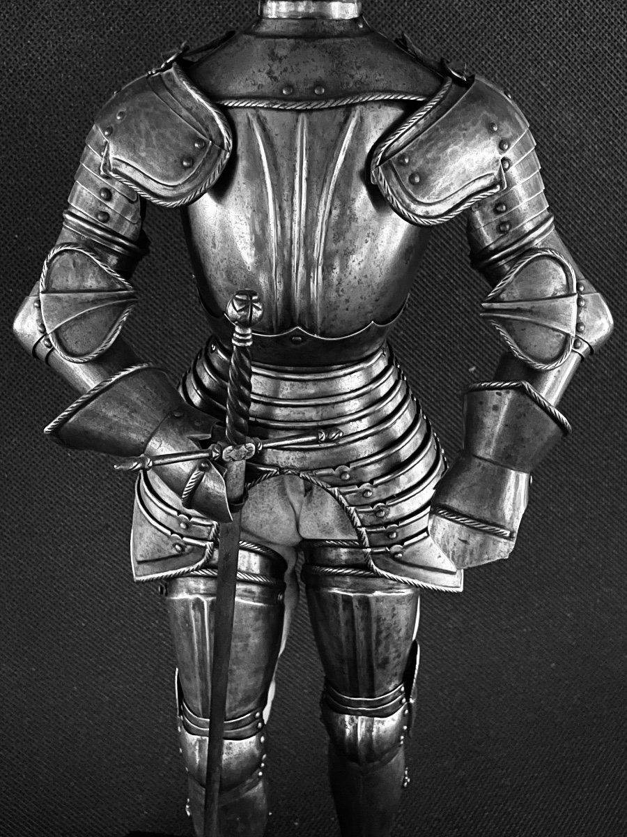 Mastercrafted Armor, France, 18th Century -photo-8